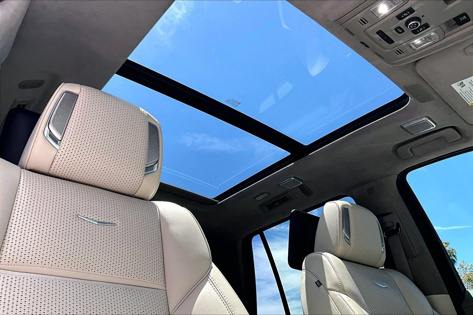 Used 2022 Cadillac Escalade Sport Platinum RWD image 22