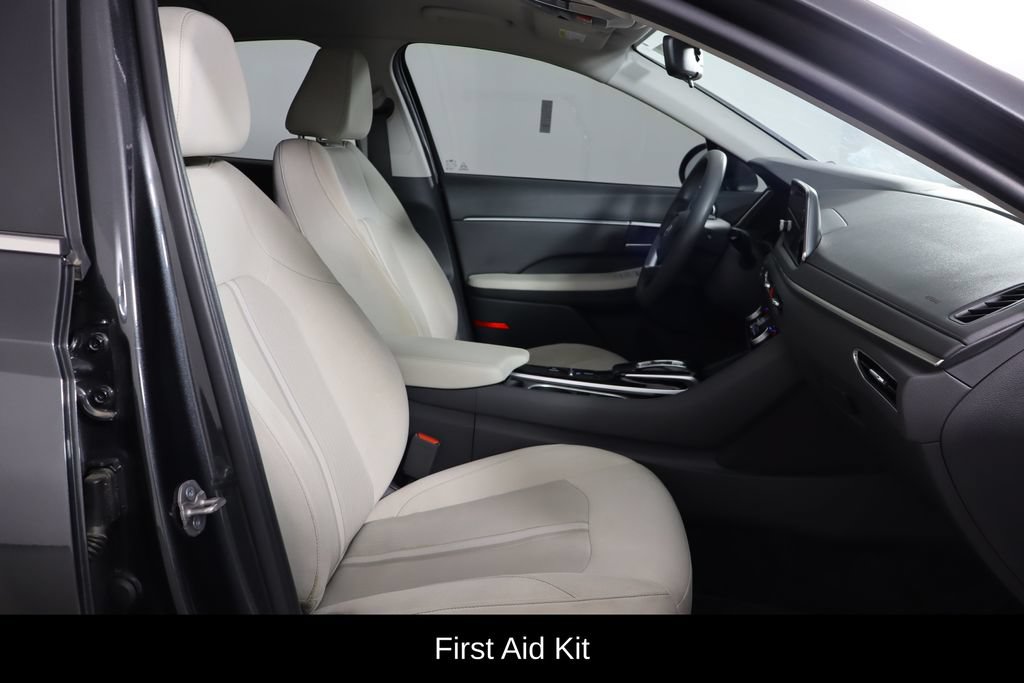 Used 2023 Hyundai Sonata SEL w/ Preferred Accessory Package FWD image 11
