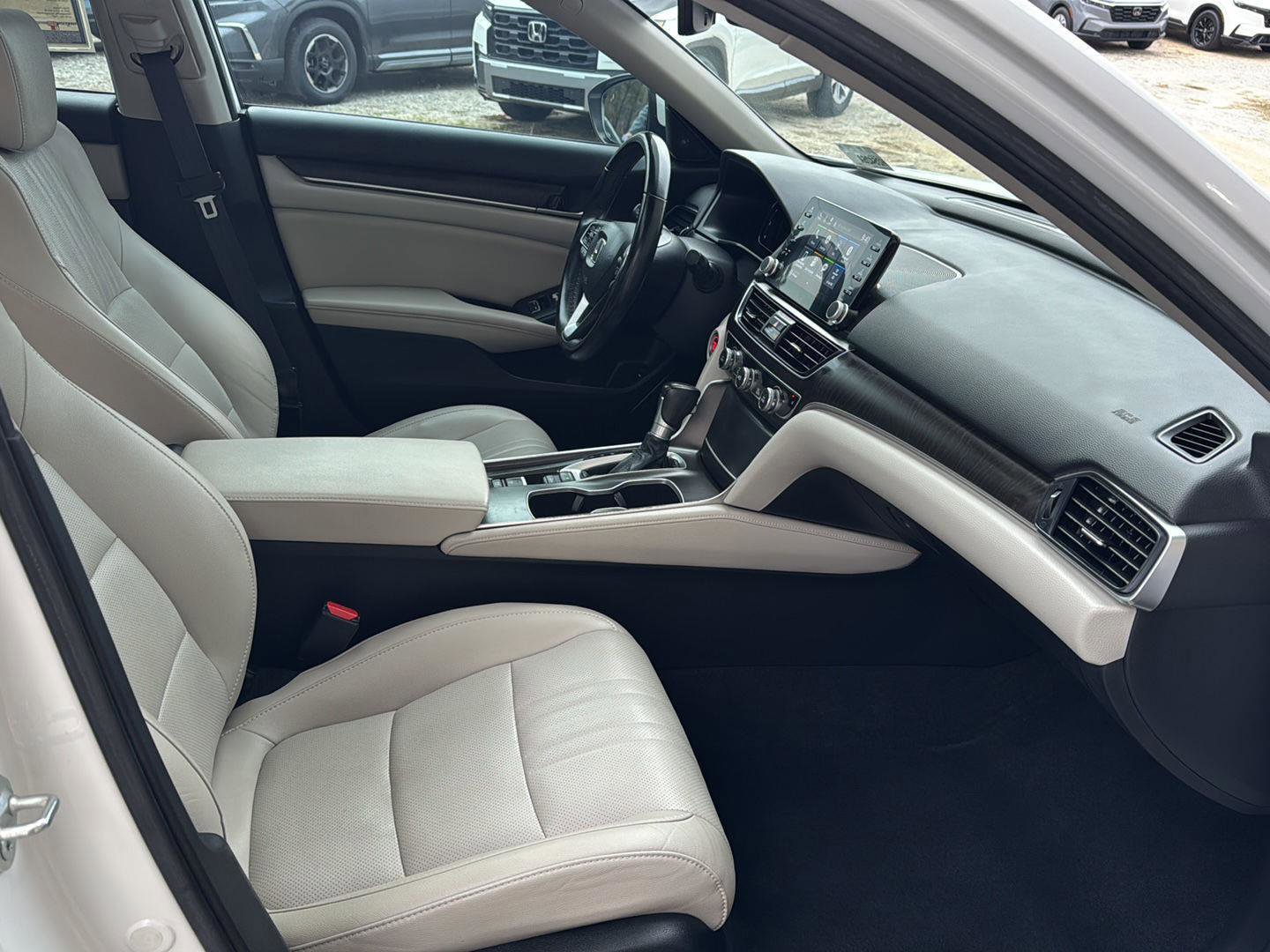 Used 2021 Honda Accord EX-L image 10