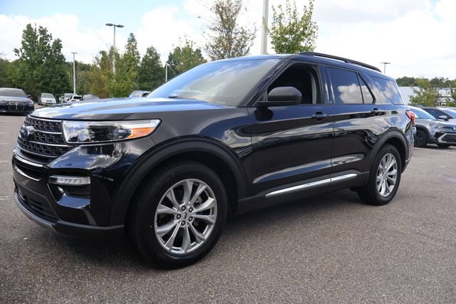 Used 2021 Ford Explorer XLT w/ Equipment Group 202A RWD image 4