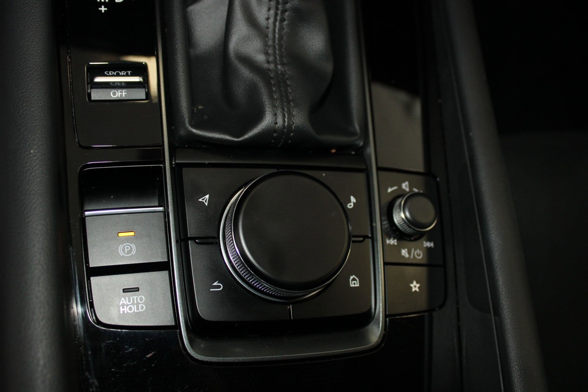 Used 2025 MAZDA MAZDA3 Carbon image 26