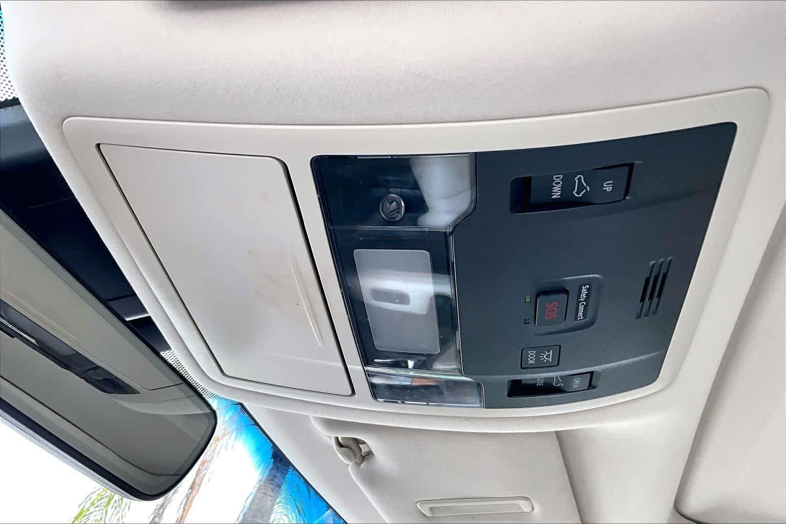 Used 2019 Lexus RX 350L FWD image 32