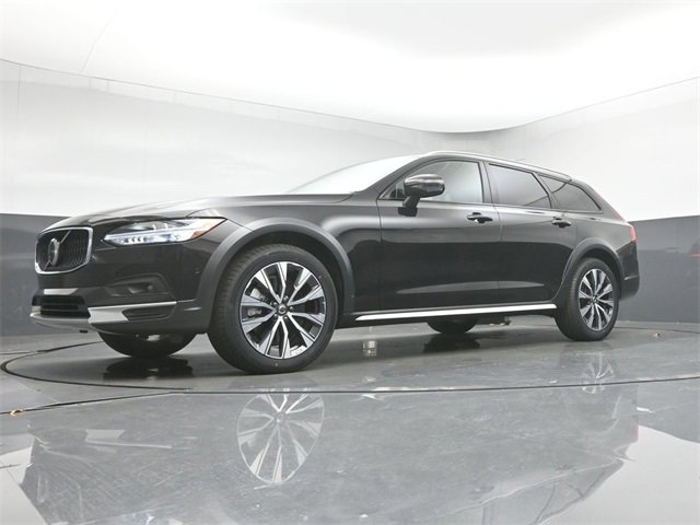 Certified 2024 Volvo V90 B6 Cross Country Plus image 40