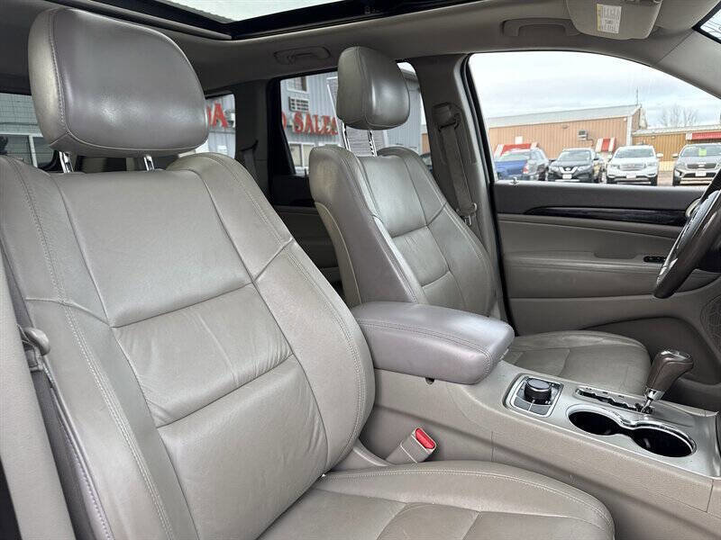 Used 2012 Jeep Grand Cherokee Laredo image 19