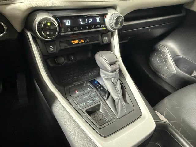 Used 2022 Toyota RAV4 XLE image 20