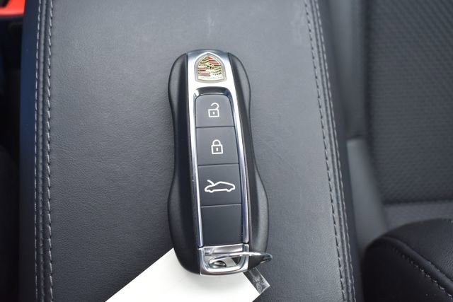 Used 2024 Porsche 911 Carrera T RWD image 33