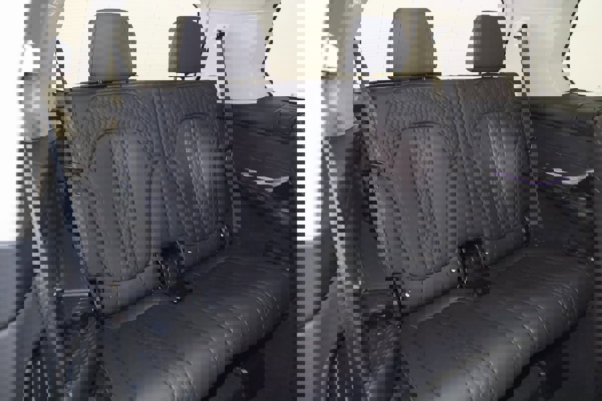 Used 2022 BMW X7 xDrive40i w/ Premium Package image 14