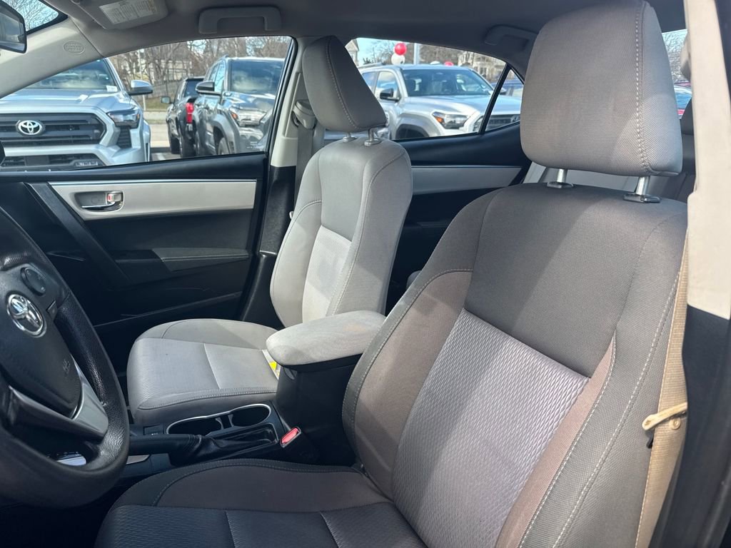 Used 2015 Toyota Corolla LE image 14