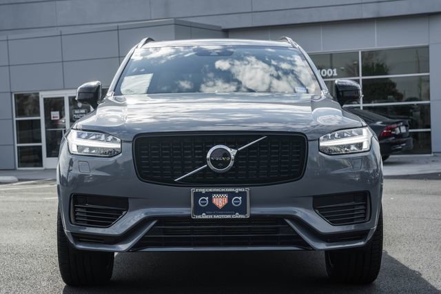 Used 2022 Volvo XC90 T8 R-Design w/ Advanced Package image 2