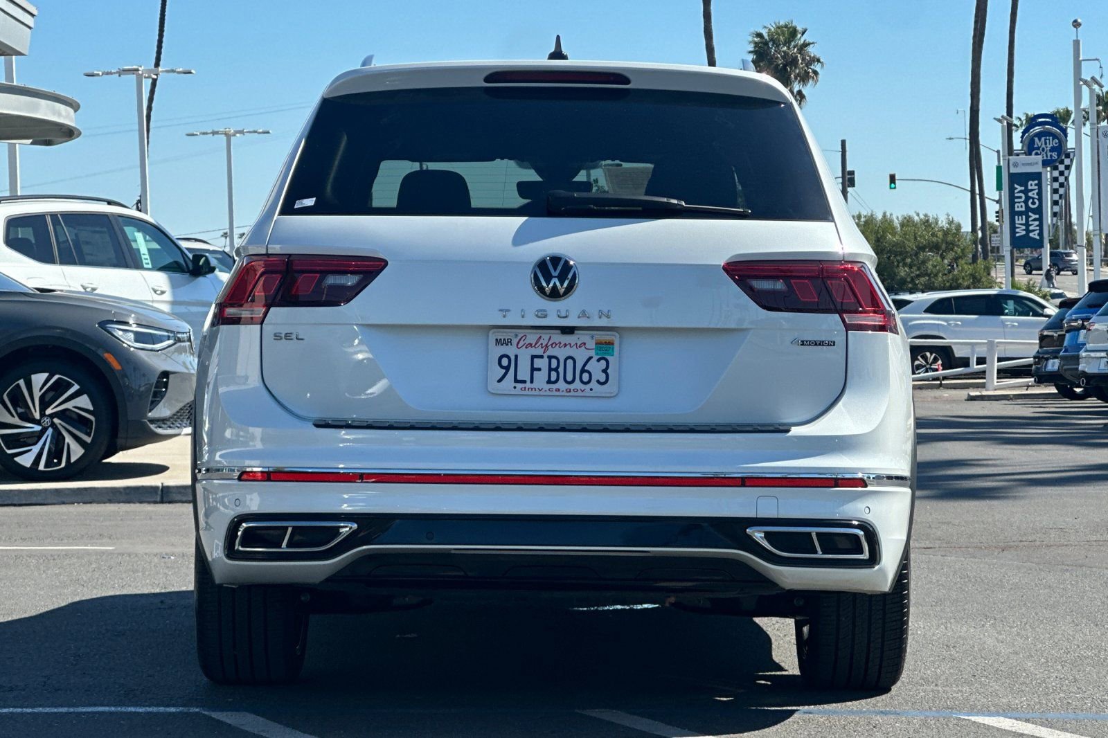 Certified 2024 Volkswagen Tiguan SEL R-Line image 5