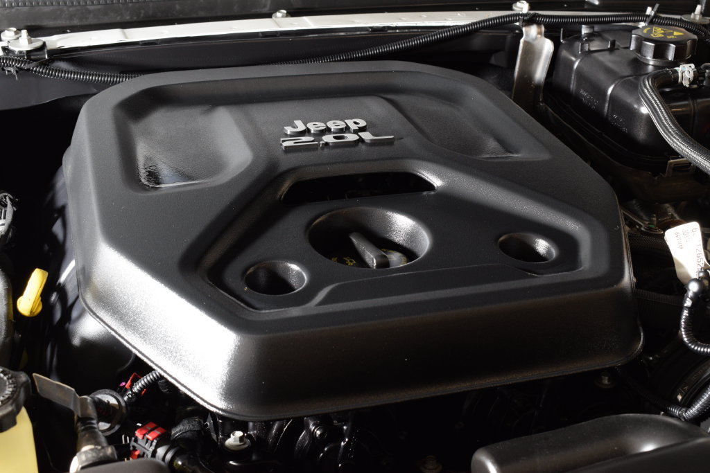 Used 2020 Jeep Wrangler Unlimited Sahara w/ Uconnect 4C Nav & Sound Group AWD/4WD image 34