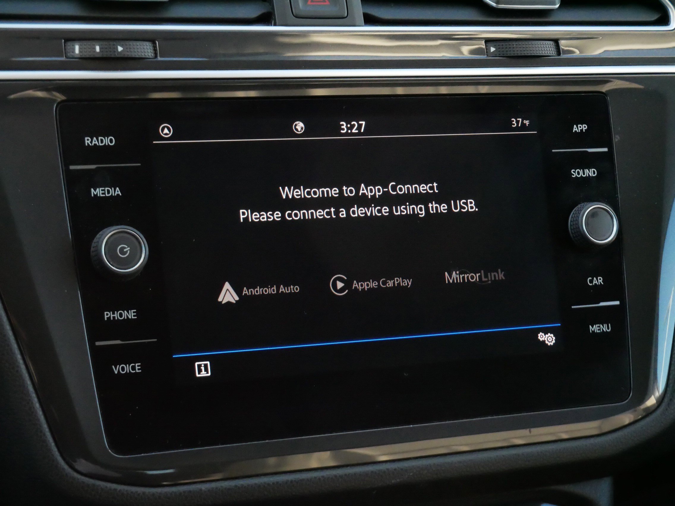 Certified 2023 Volkswagen Tiguan SE image 22