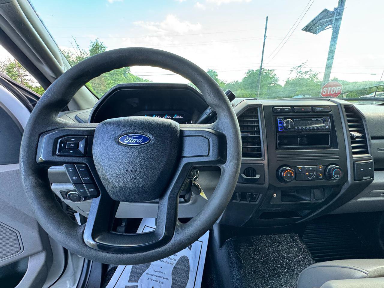 Used 2019 Ford F550 2WD Regular Cab Super Duty image 25