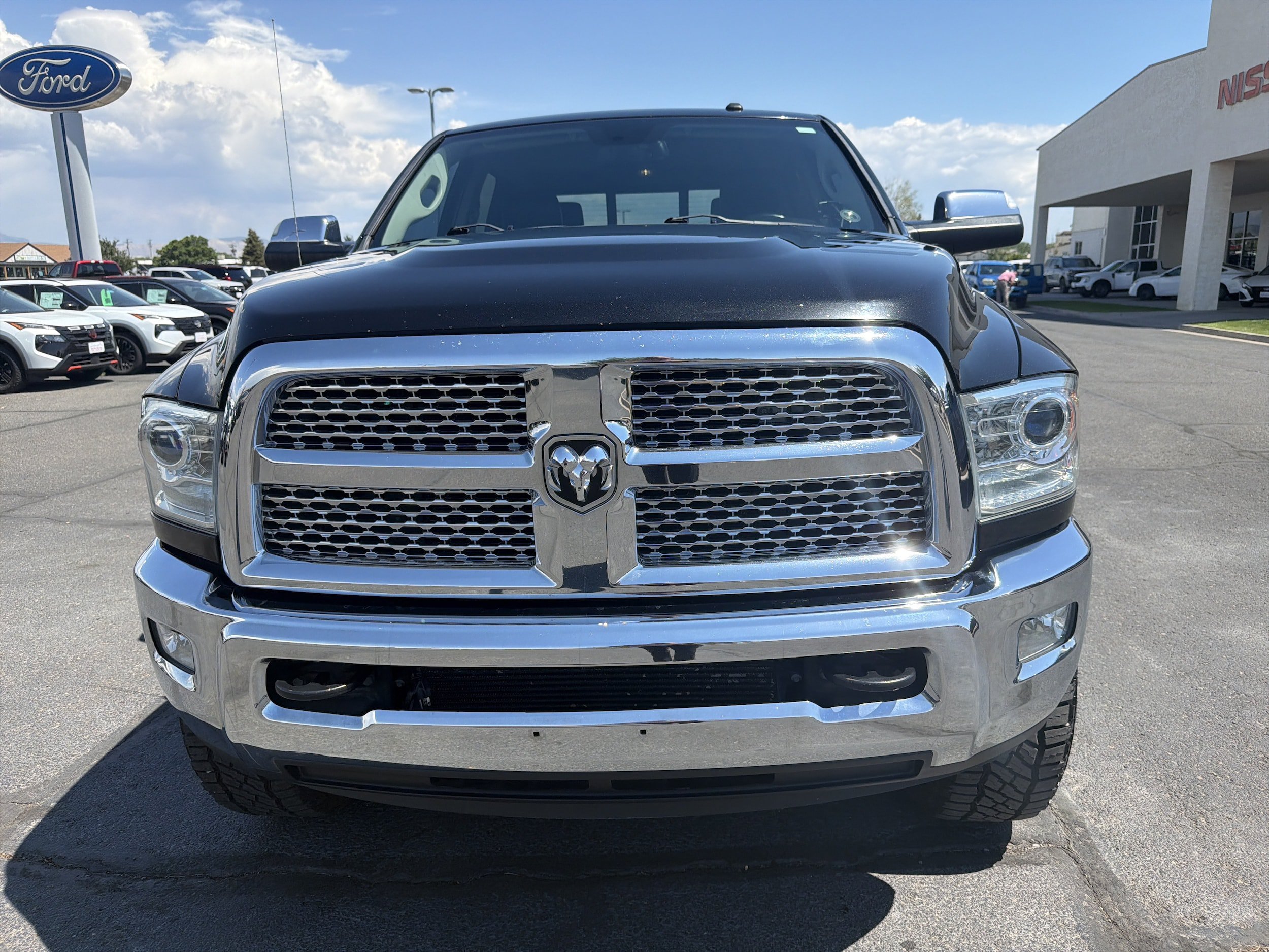 Used 2015 RAM 2500 Laramie w/ Convenience Group AWD/4WD image 2