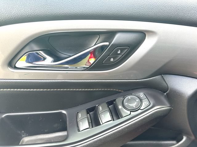 Used 2018 Chevrolet Traverse LT AWD/4WD image 24