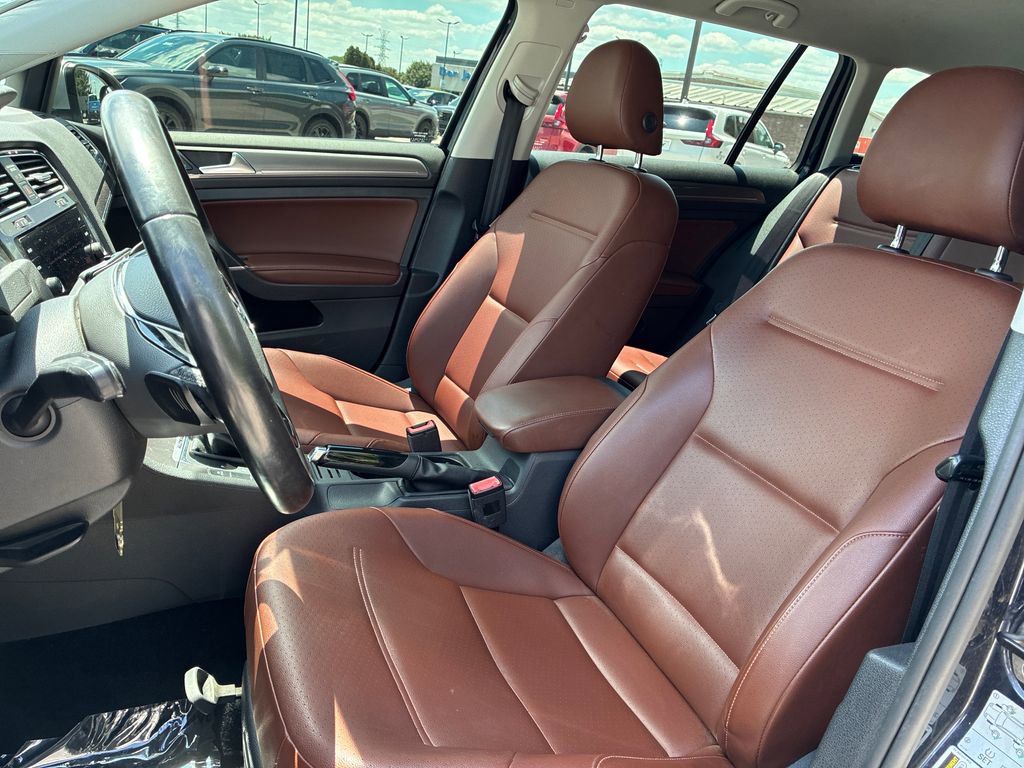 Used 2017 Volkswagen Golf Alltrack SE AWD/4WD image 11