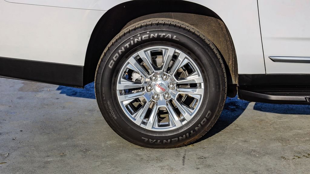 Used 2025 GMC Yukon XL Denali image 12