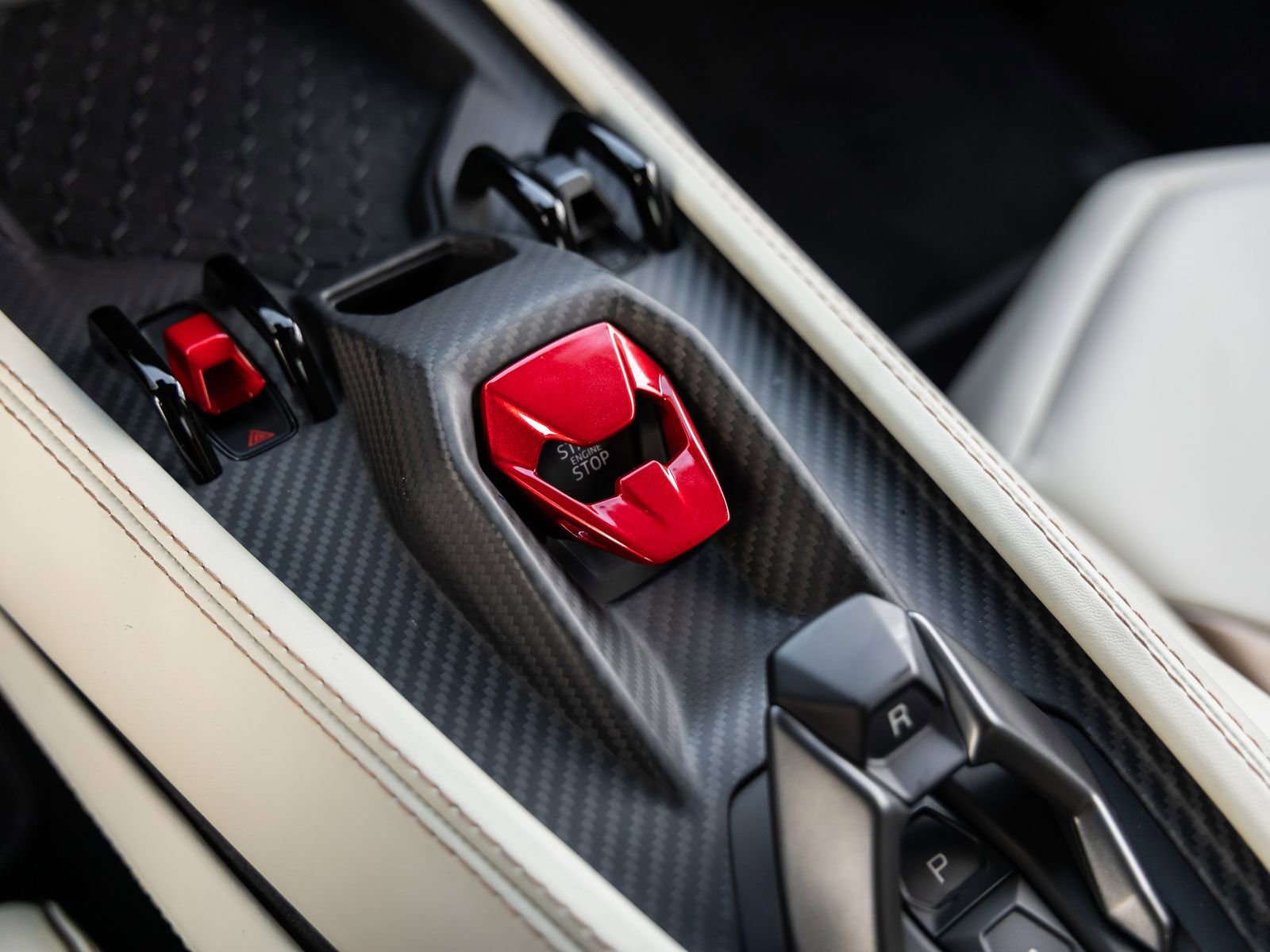 Used 2024 Lamborghini Revuelto AWD/4WD image 34