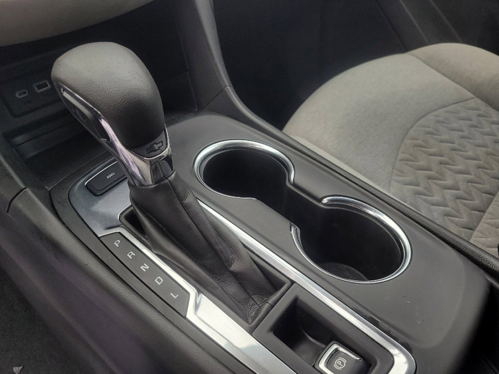 Used 2022 Chevrolet Equinox LS w/ LS Convenience Package image 26