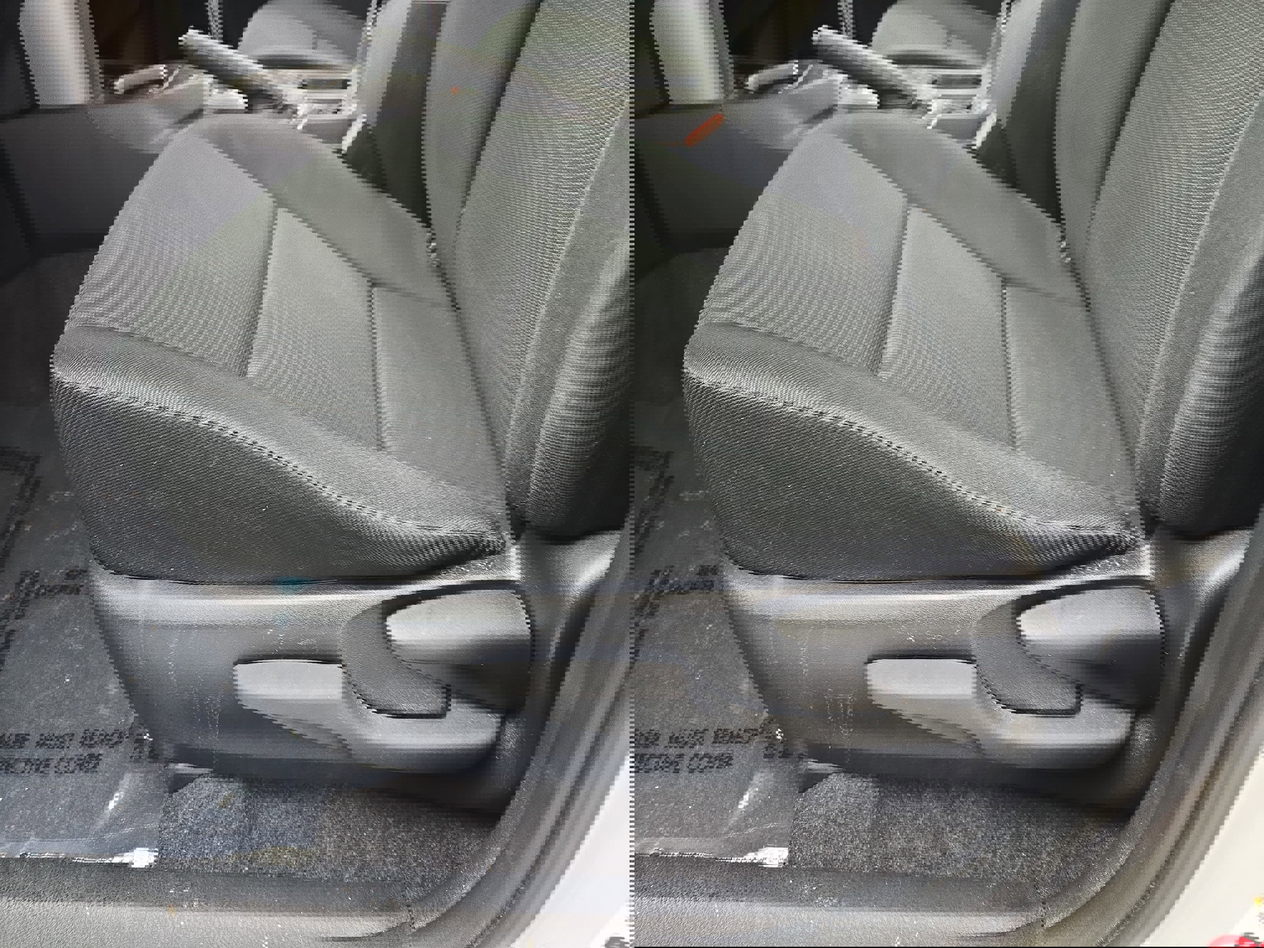 Used 2018 Toyota RAV4 LE image 26