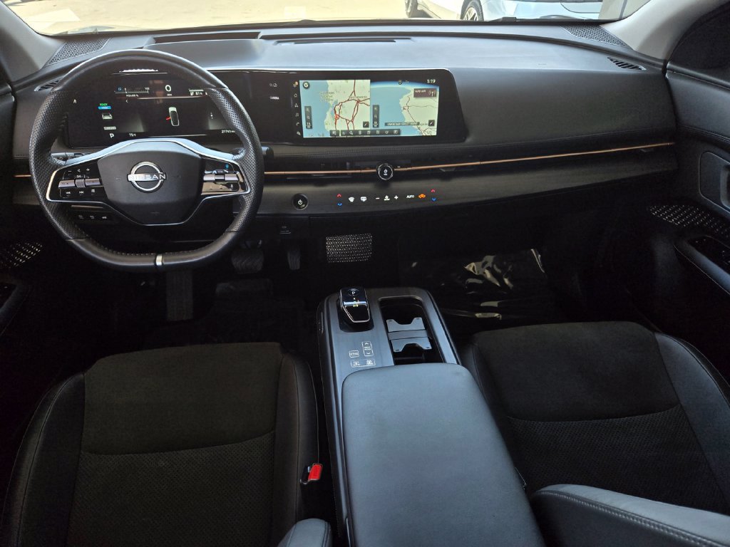 Used 2024 Nissan Ariya AWD image 16