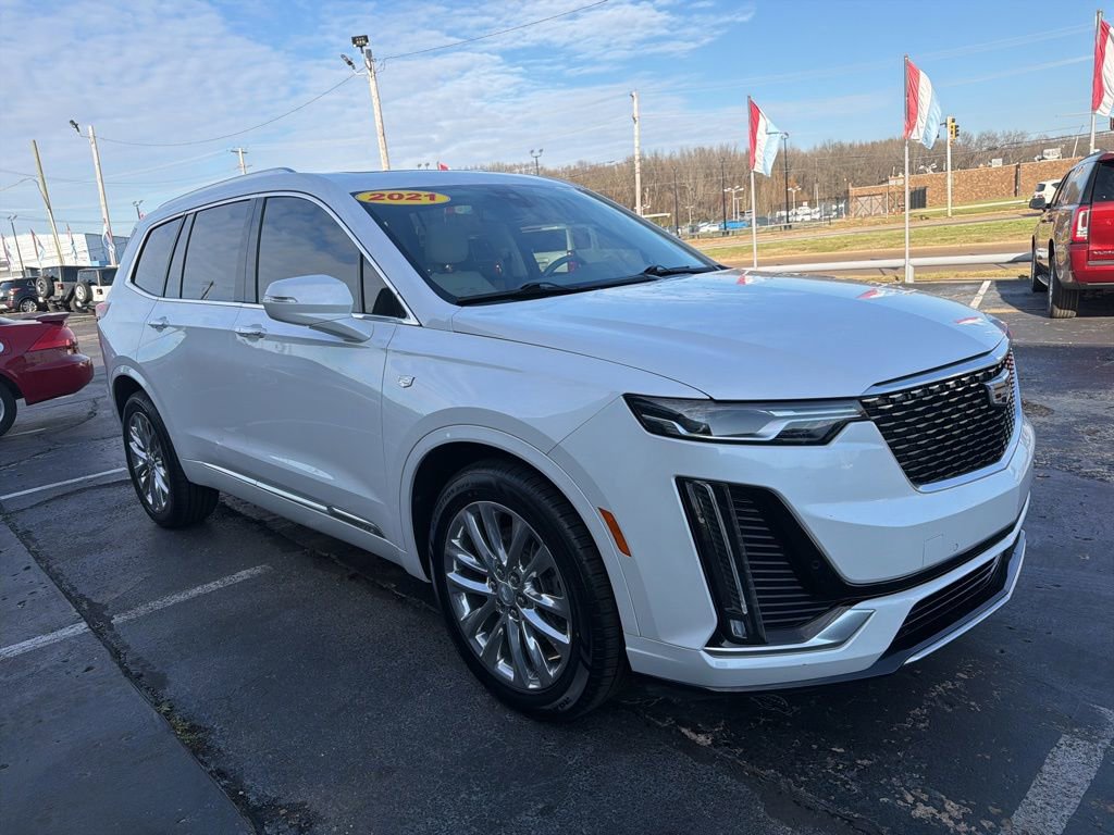 Used 2021 Cadillac XT6 Premium Luxury FWD image 3