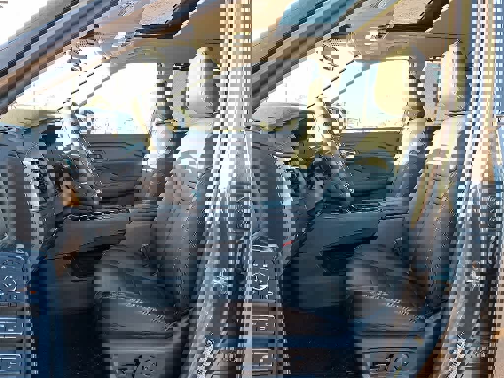 Used 2024 Nissan Rogue SL w/ SL Premium Package image 12