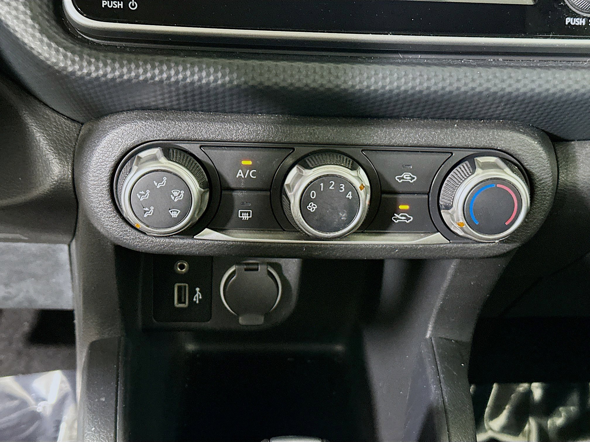 Used 2021 Nissan Kicks S FWD image 23