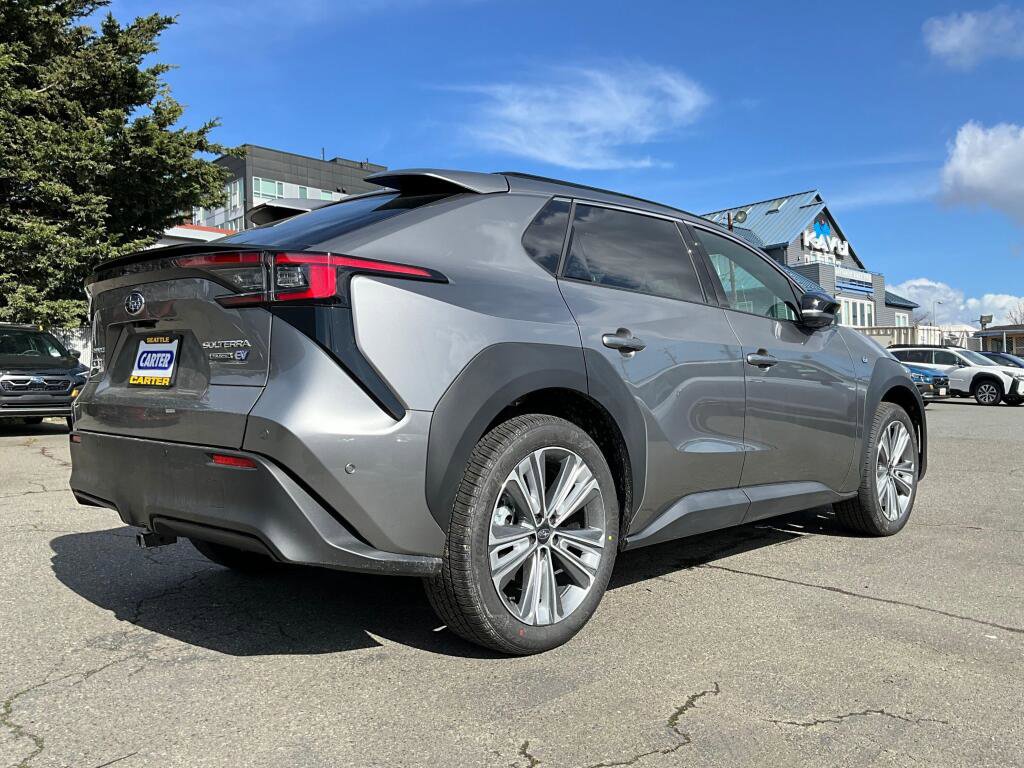 Used 2025 Subaru Solterra Touring image 9