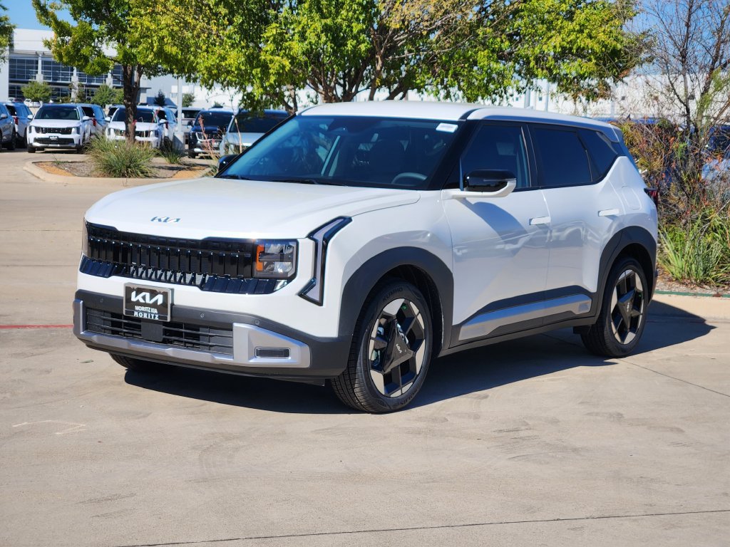 New 2027 Kia Seltos S FWD image 2