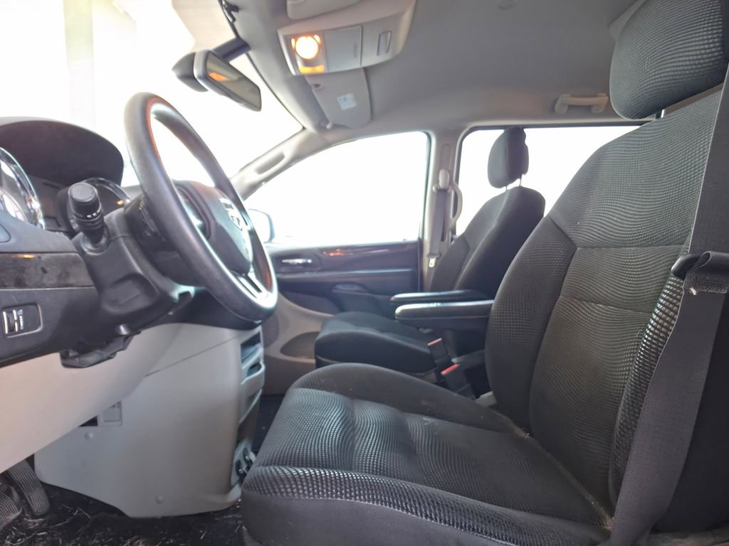 Used 2020 Dodge Grand Caravan SE FWD image 5