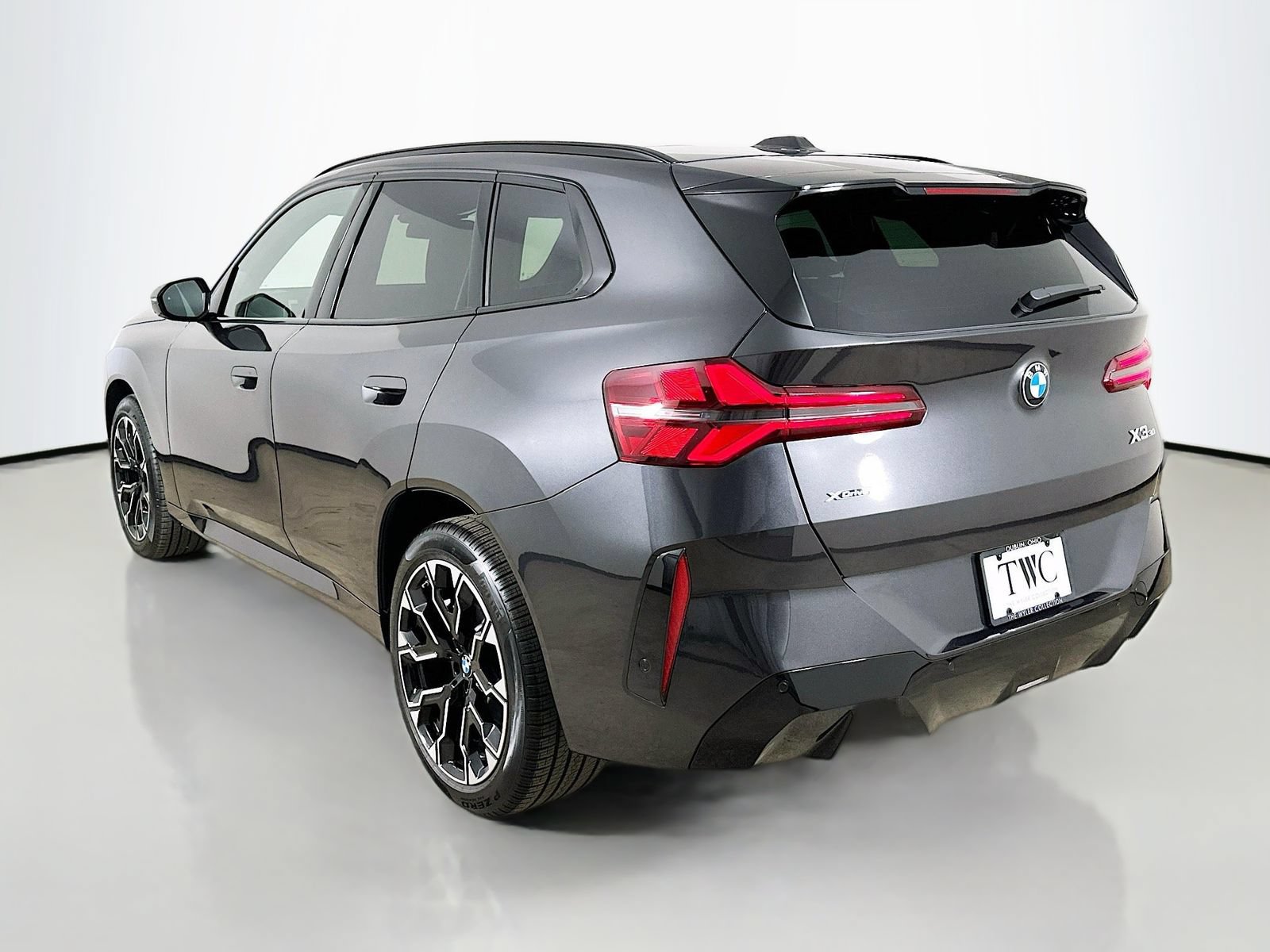 New 2026 BMW X3 xDrive30i w/ Premium Package AWD/4WD image 7