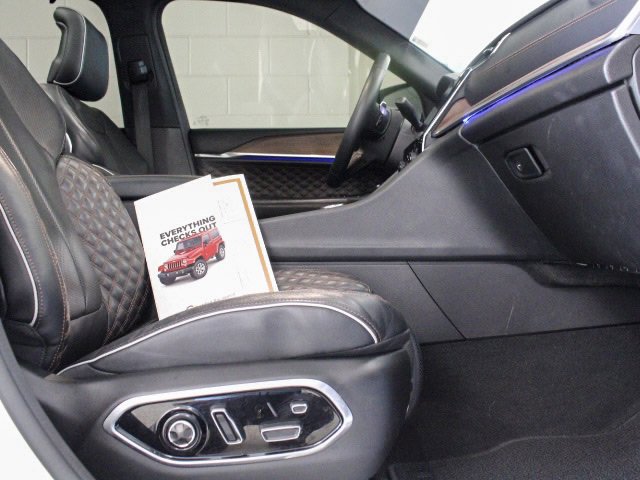 Certified 2022 Jeep Grand Cherokee Summit w/ Luxury Tech Group V image 5