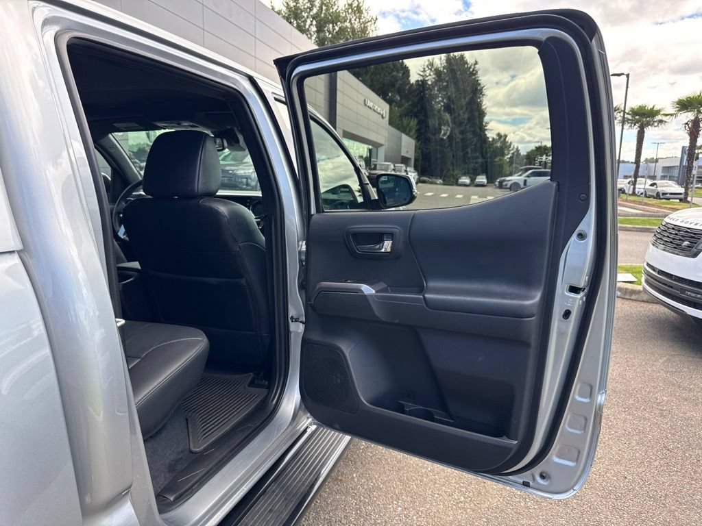 Used 2023 Toyota Tacoma Limited AWD/4WD image 17