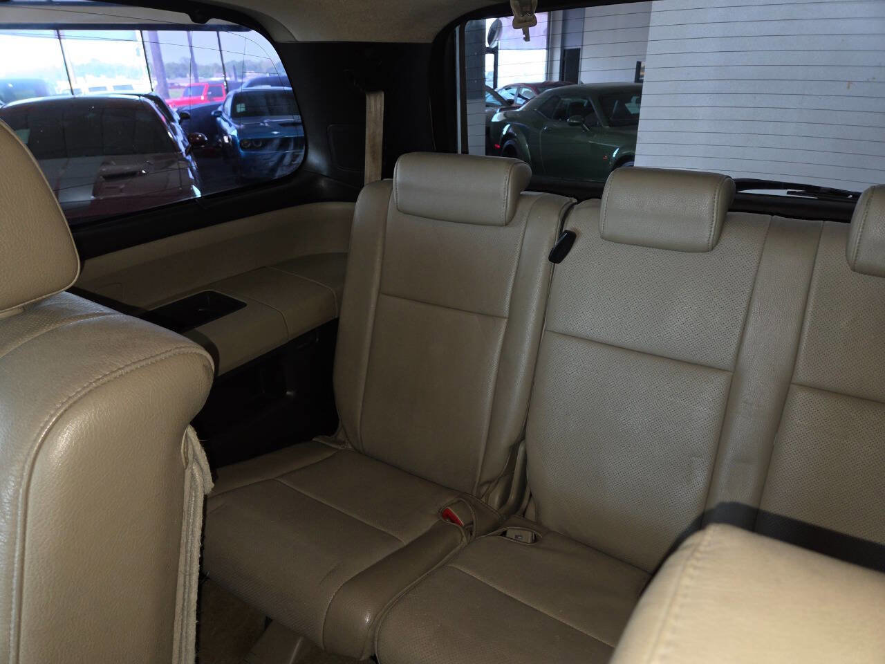 Used 2011 Toyota Sequoia Platinum AWD/4WD image 25