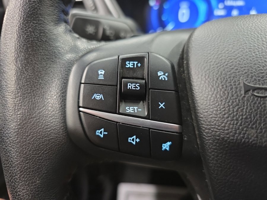 Used 2020 Ford Escape Titanium image 25