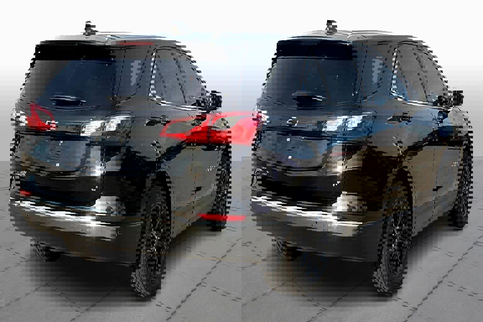 Used 2020 Chevrolet Equinox LT w/ Driver Convenience Package image 11