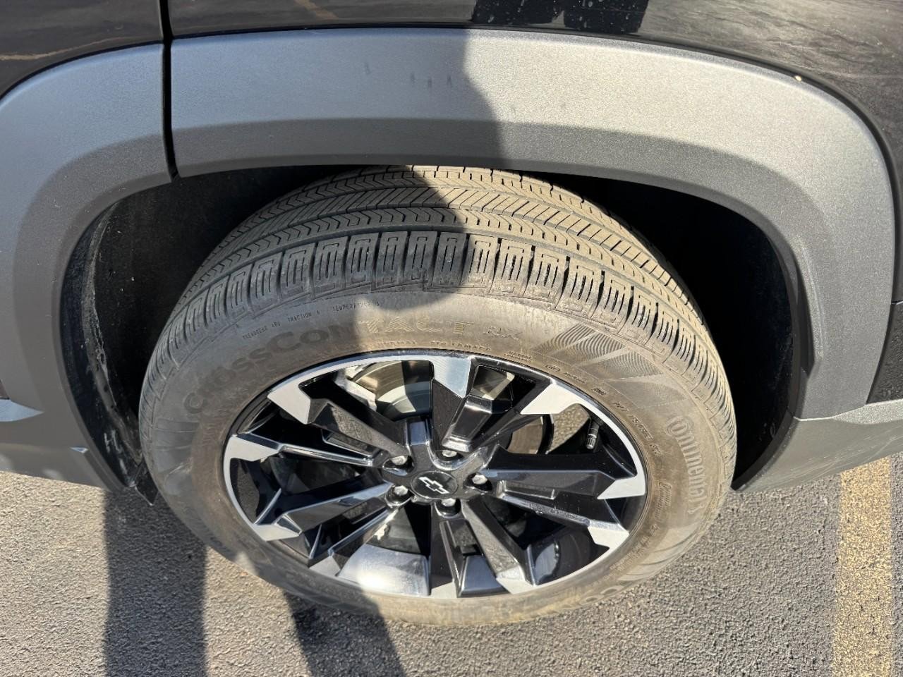 Used 2025 Chevrolet Equinox RS w/ Safety and Technology Package image 8