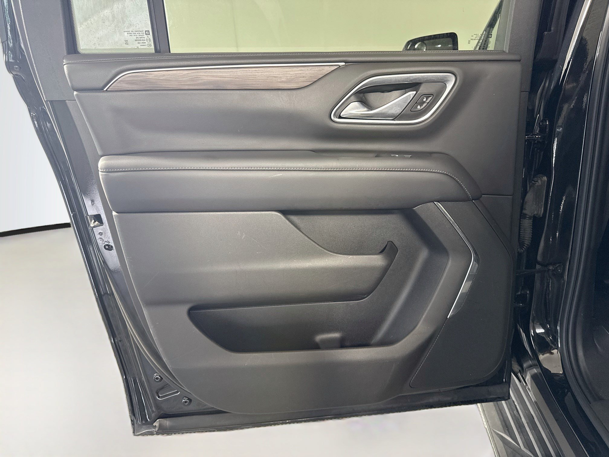 Used 2021 Chevrolet Suburban LS AWD/4WD image 26