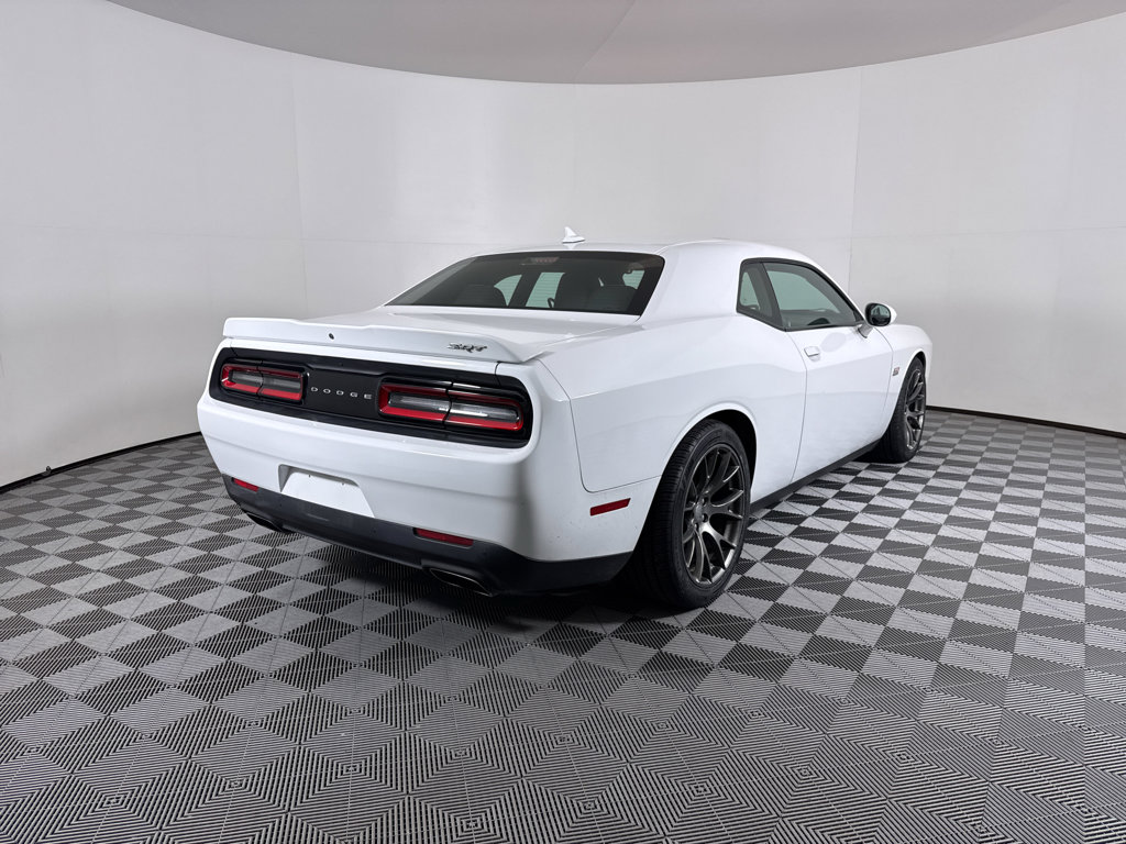 Used 2016 Dodge Challenger SRT w/ Technology Group image 18