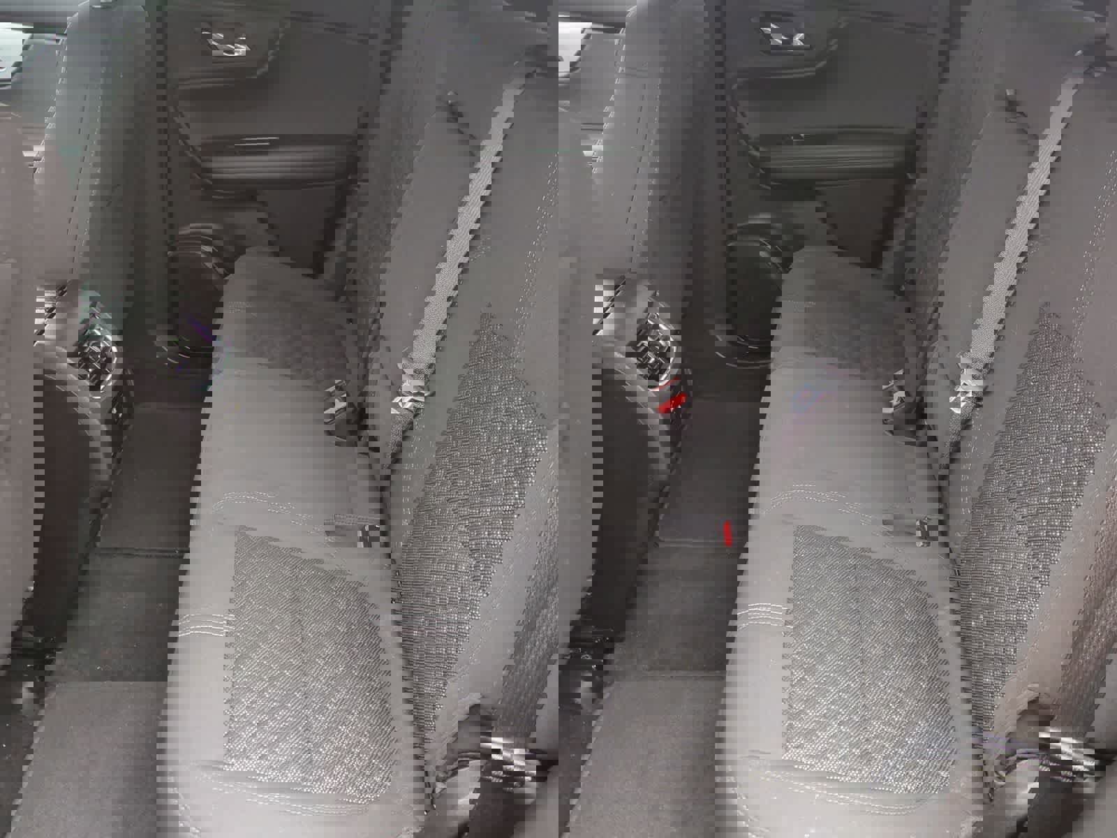 Used 2021 Chevrolet Blazer LT FWD image 19