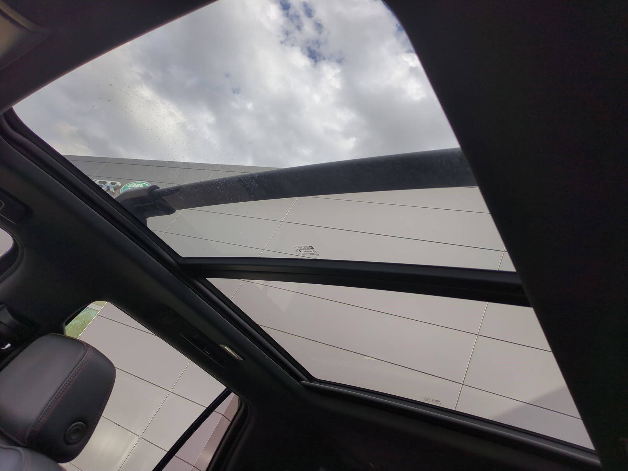 Used 2021 Chevrolet Tahoe RST w/ Luxury Package AWD/4WD image 16