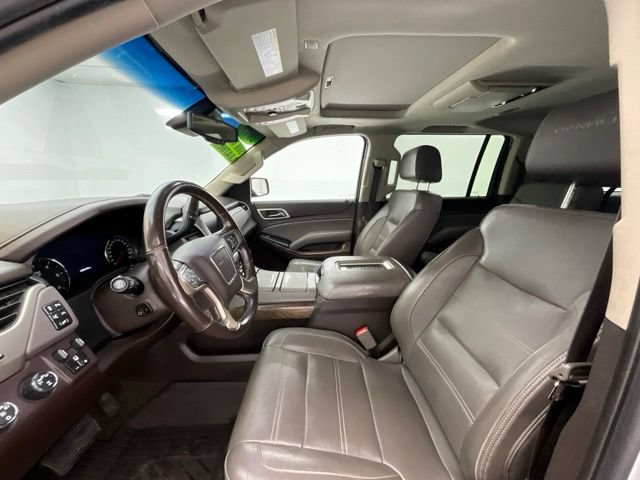 Used 2019 GMC Yukon XL Denali w/ Denali Ultimate Package AWD/4WD image 17