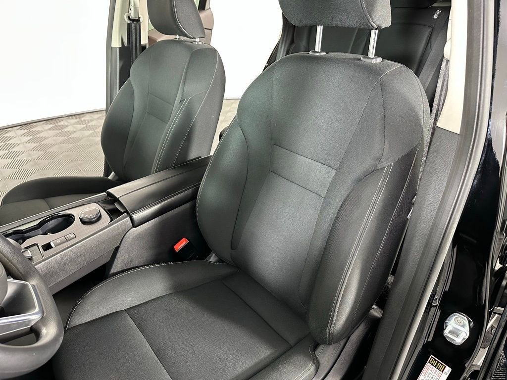 Used 2023 Nissan Rogue S image 23