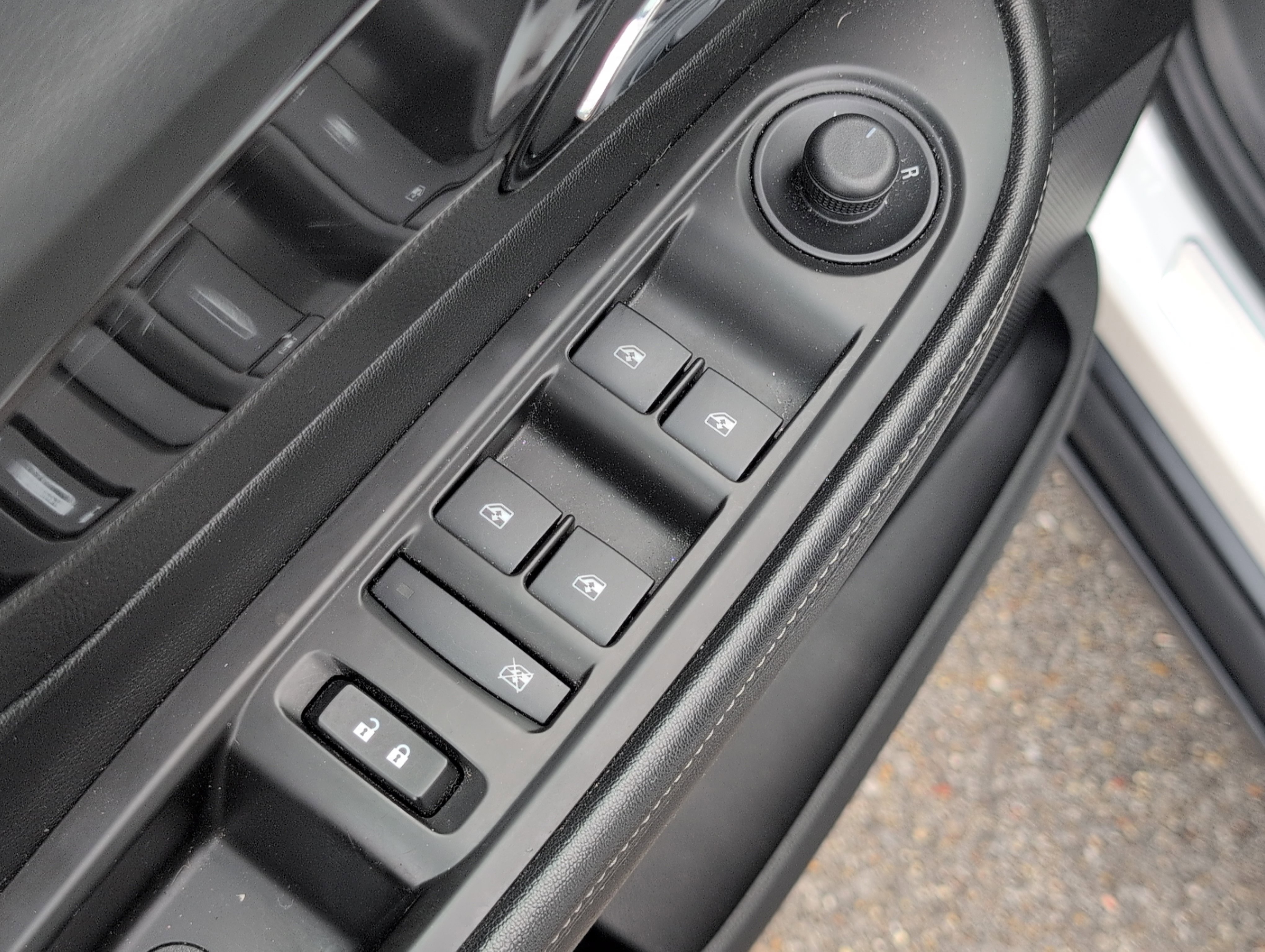 Used 2018 Buick Encore Preferred image 16