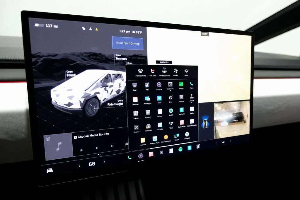 Used 2024 Tesla Cybertruck AWD Crew Cab image 31