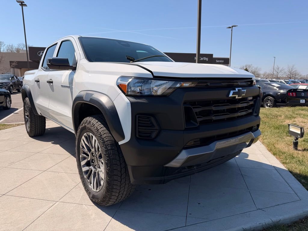 Used 2025 Chevrolet Colorado Trail Boss image 6