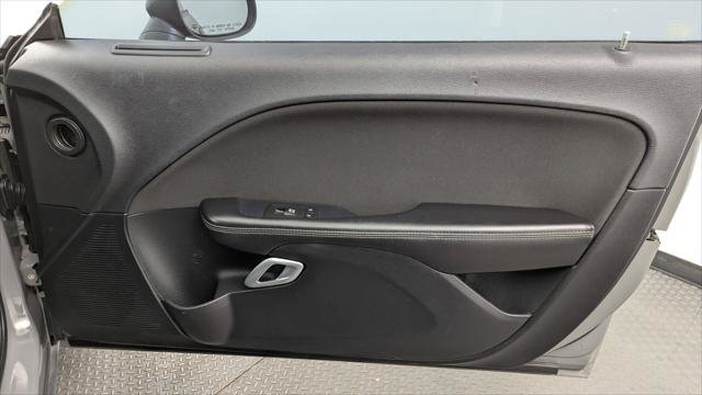 Used 2017 Dodge Challenger R/T w/ Driver Convenience Group RWD image 19