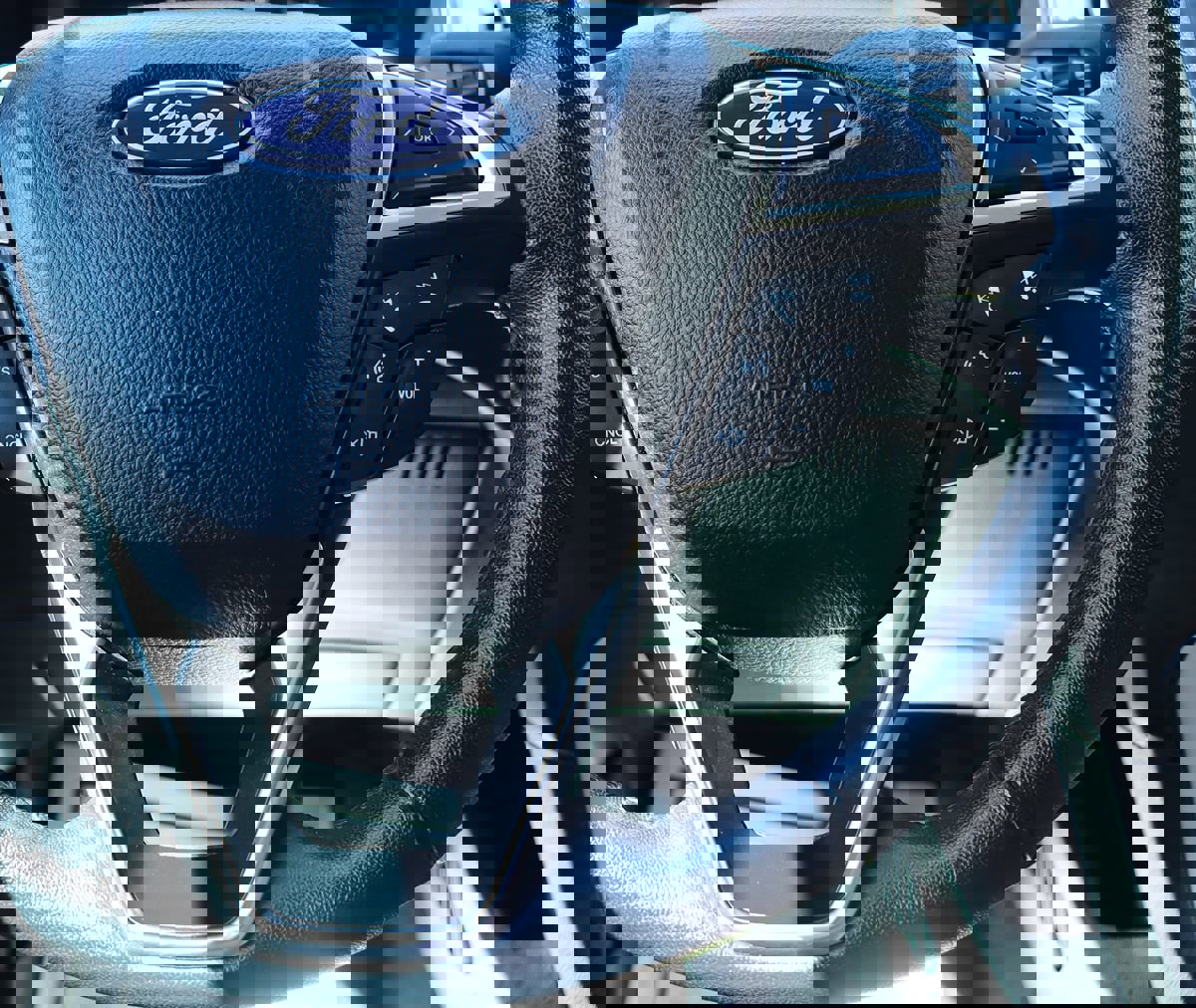 Used 2024 Ford Edge SEL image 57