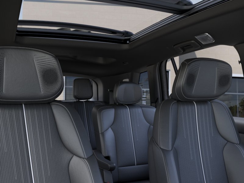 New 2026 Cadillac Vistiq Luxury AWD/4WD image 24